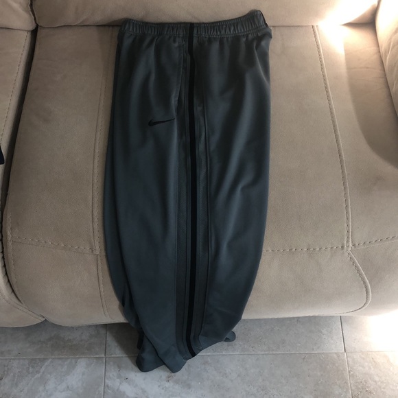 Nike pants - Picture 2 of 3